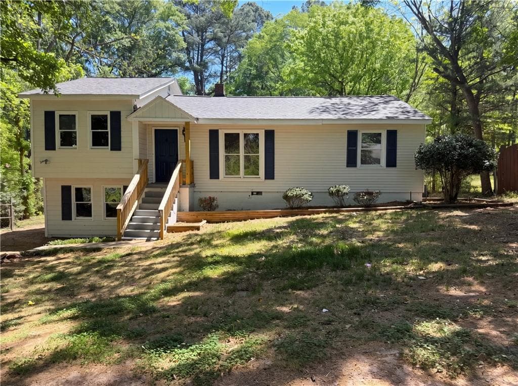 3 bedroom, 2 bathroom, 1,384 sq ft single family residence sold at 2043 White Oak Circle, Kennesaw, GA 30144