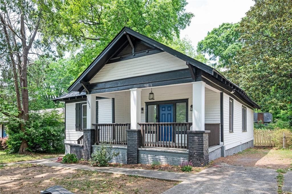 3 bedroom, 2 bathroom, 1,444 sq ft single family residence sold at 1055 Victory Drive, Atlanta, GA 30310