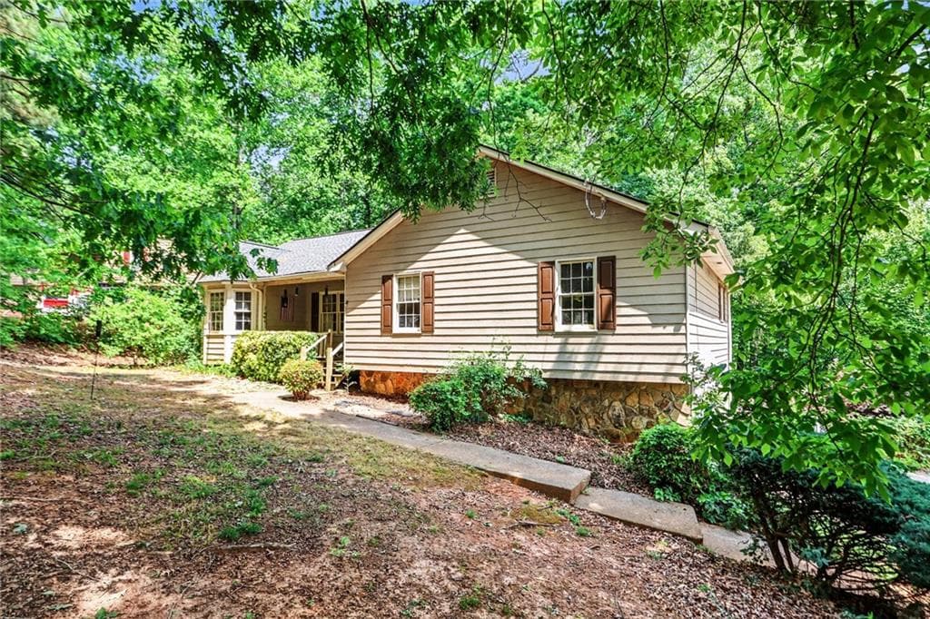 4 bedroom, 3 bathroom, 1,506 sq ft single family residence sold at 310 White Oak Street, Dallas, GA 30157