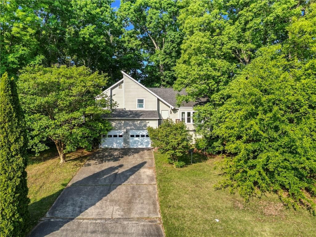 4 bedroom, 3 bathroom, 3,552 sq ft single family residence sold at 3401 Dogwood Place, Decatur, GA 30034