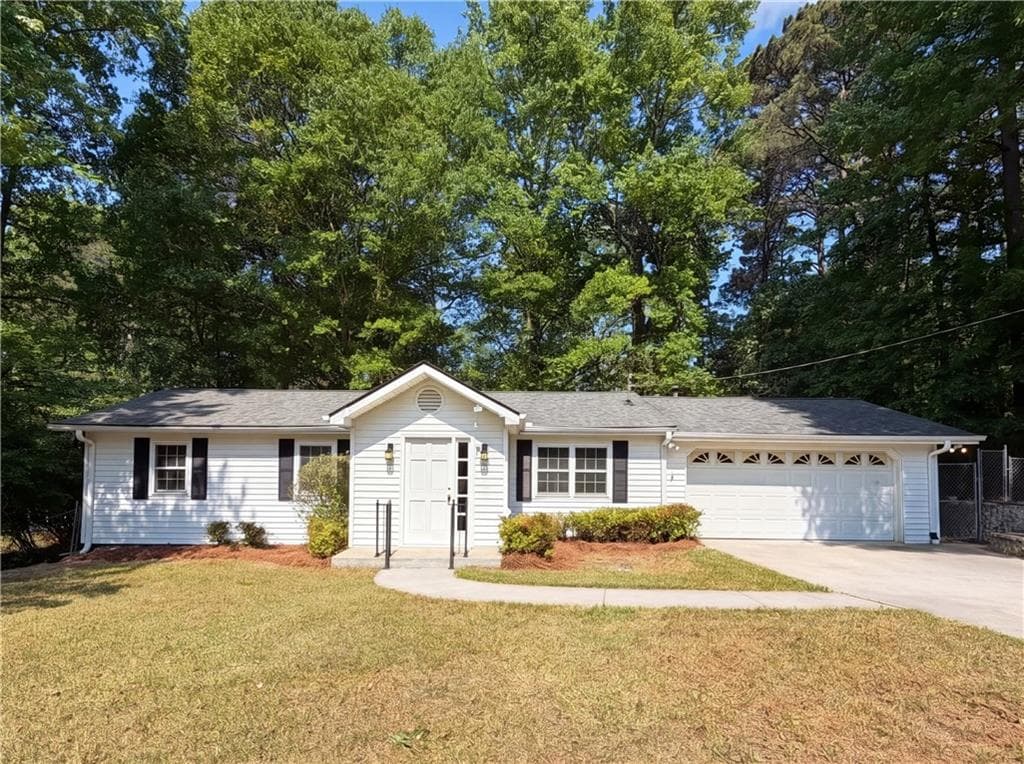 3 bedroom, 2 bathroom, 1,380 sq ft single family residence sold at 601 Kingston Lane, Conyers, GA 30012