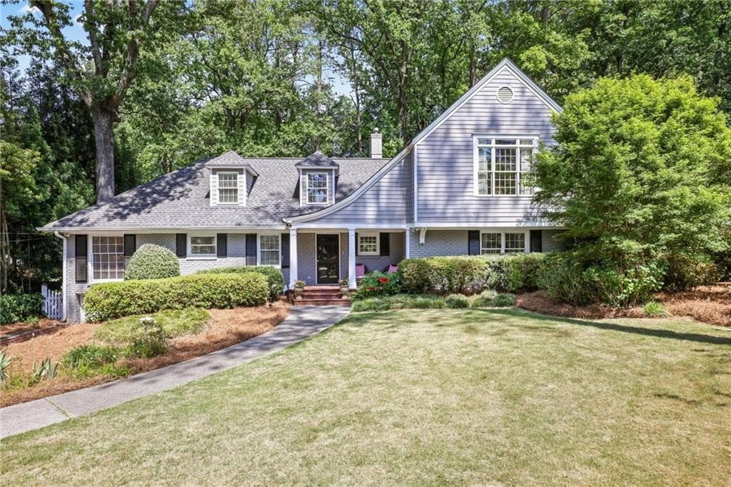4 bedroom, 3 bathroom, 2,852 sq ft single family residence sold at 1960 Brookview Drive, Atlanta, GA 30318