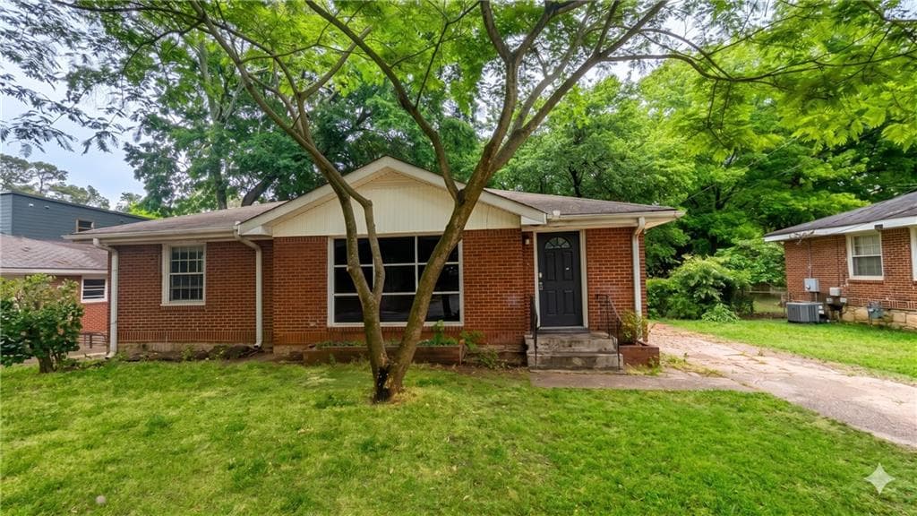 3 bedroom, 2 bathroom, 1,286 sq ft single family residence sold at 216 Austin Avenue, Marietta, GA 30060