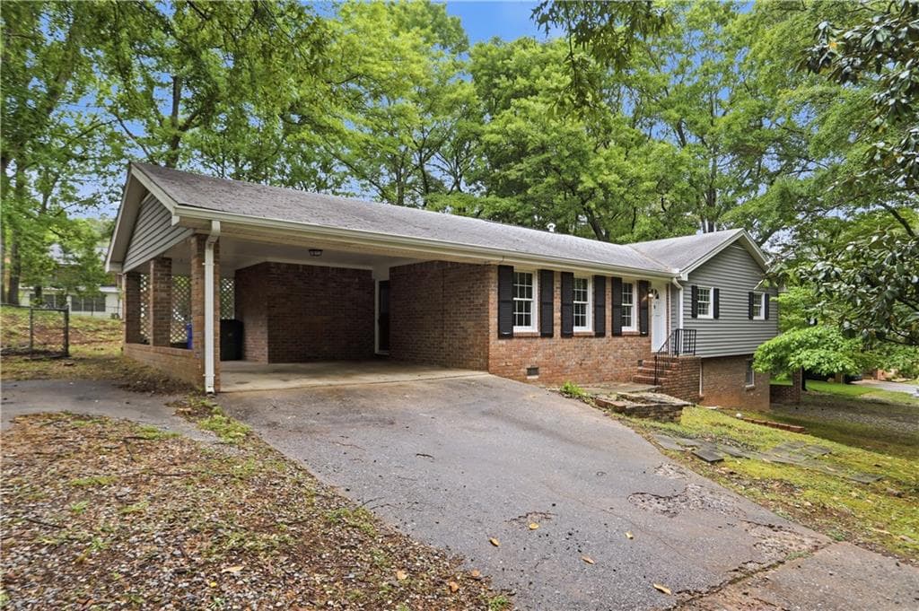 3 bedroom, 2 bathroom, 1,389 sq ft single family residence under contract at 170 Laurien Street, Fayetteville, GA 30214