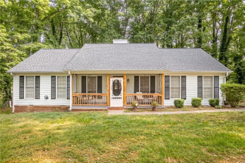 3 bedroom, 2 bathroom, 1,725 sq ft single family residence sold at 90 Hoglen Drive, Covington, GA 30016