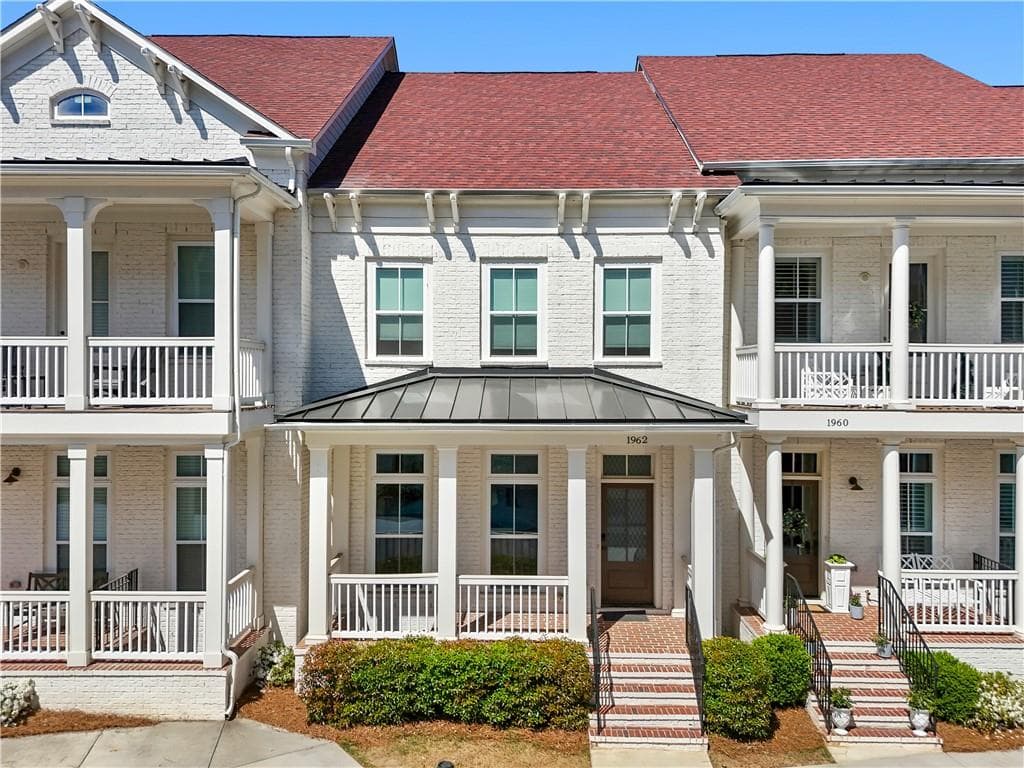 3 bedroom, 4 bathroom, 2,500 sq ft townhouse sold at 1962 Attell Way, Decatur, GA 30033