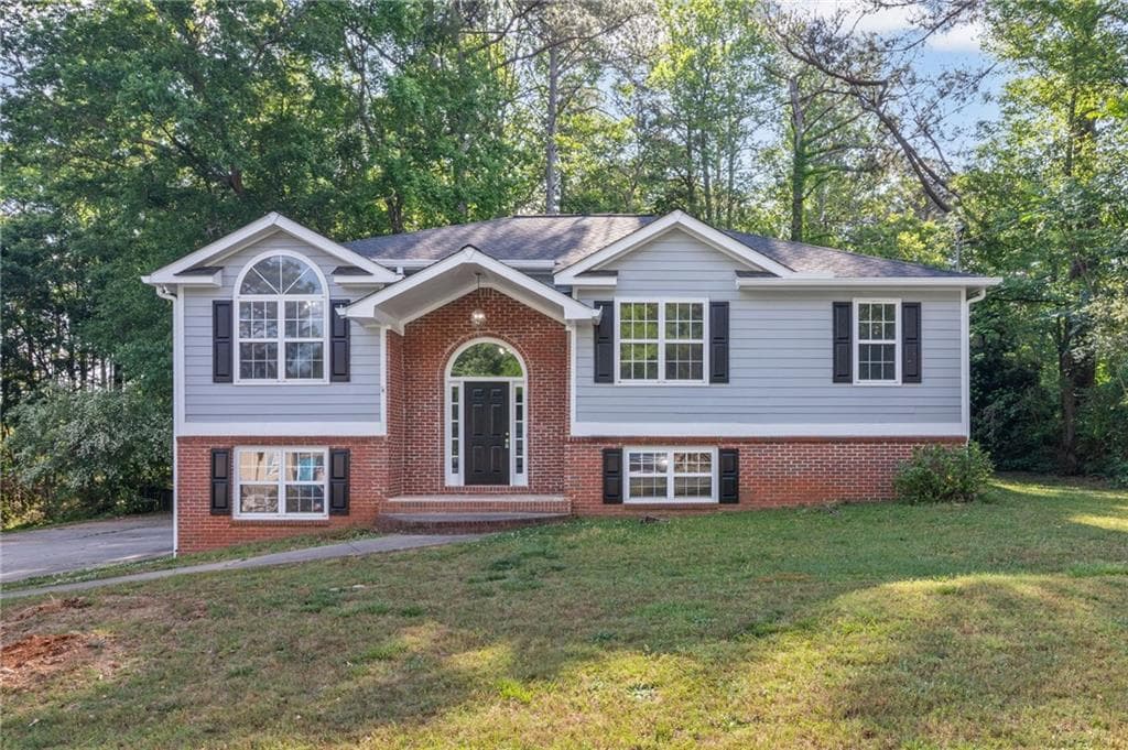 4 bedroom, 3 bathroom, 2,475 sq ft single family residence sold at 3911 Brianna Drive, Powder Springs, GA 30127