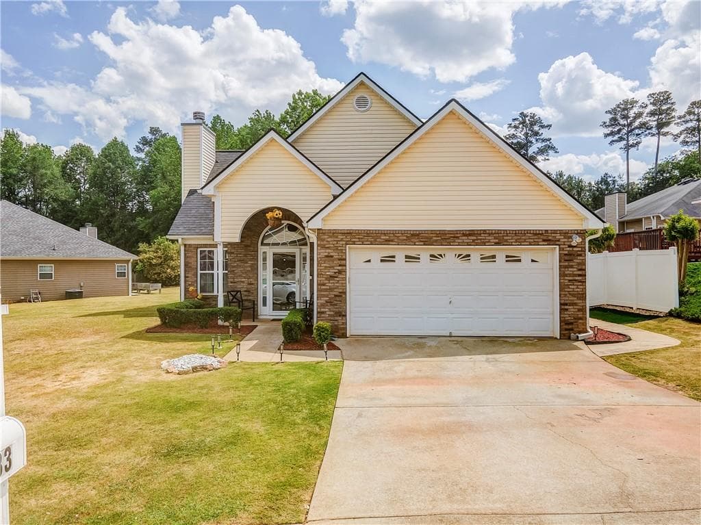 5 bedroom, 4 bathroom, 1,708 sq ft single family residence sold at 133 Autumn Glen Drive, Carrollton, GA 30117
