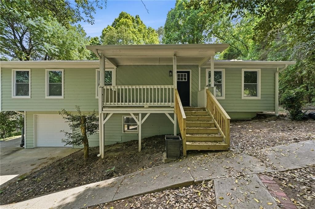 5 bedroom, 3 bathroom, 3,500 sq ft single family residence sold at 303 Quail Hollow Drive, Woodstock, GA 30188