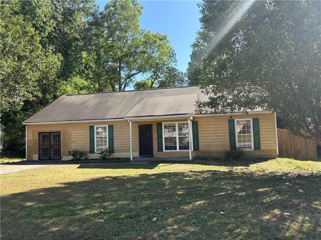 3 bedroom, 2 bathroom, 1,680 sq ft single family residence sold at 3040 Garnet Way, Atlanta, GA 30349