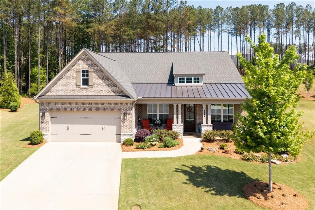 3 bedroom, 4 bathroom, 2,950 sq ft single family residence sold at 234 Southwood Court, Canton, GA 30115