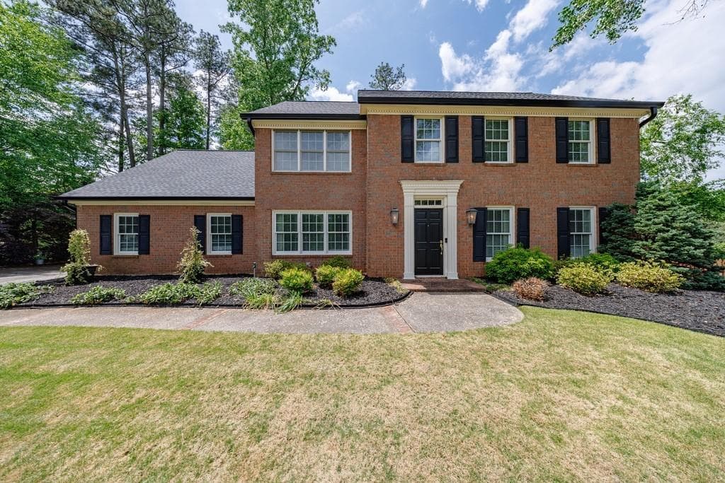 5 bedroom, 3 bathroom, 2,834 sq ft single family residence sold at 725 Scottish Mill Run, Marietta, GA 30068