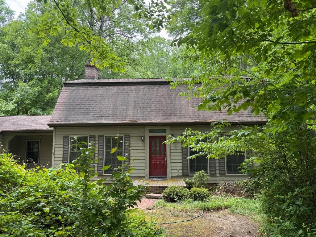 4 bedroom, 5 bathroom single family residence sold at 1514 Kings Down Circle, Dunwoody, GA 30338