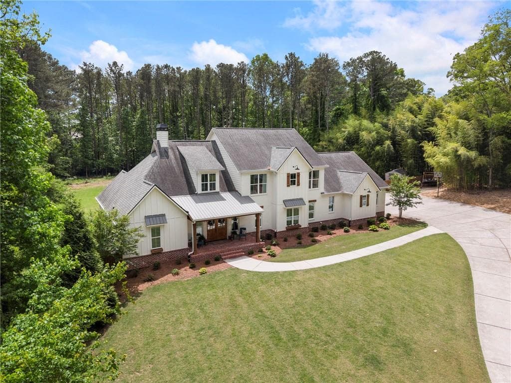 5 bedroom, 4 bathroom, 4,200 sq ft single family residence sold at 1273 Villa Rica Road, Powder Springs, GA 30127