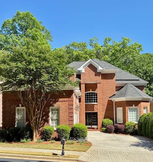 2075 River Falls Drive, Roswell, GA 30076 — most recent listing photo