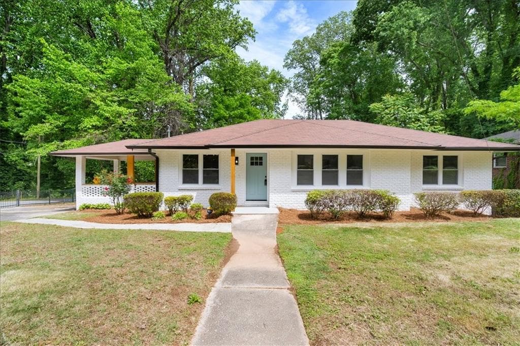 5 bedroom, 3 bathroom, 2,800 sq ft single family residence sold at 1309 Avonwood Circle, Atlanta, GA 30311