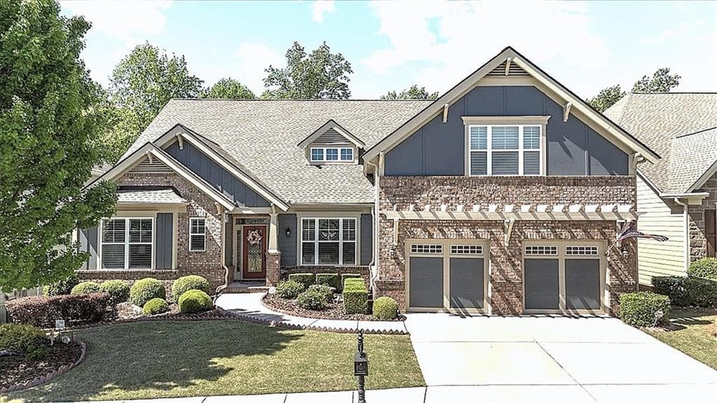 3 bedroom, 3 bathroom, 2,932 sq ft single family residence for sale at 3768 Golden Leaf Point, Gainesville, GA 30504