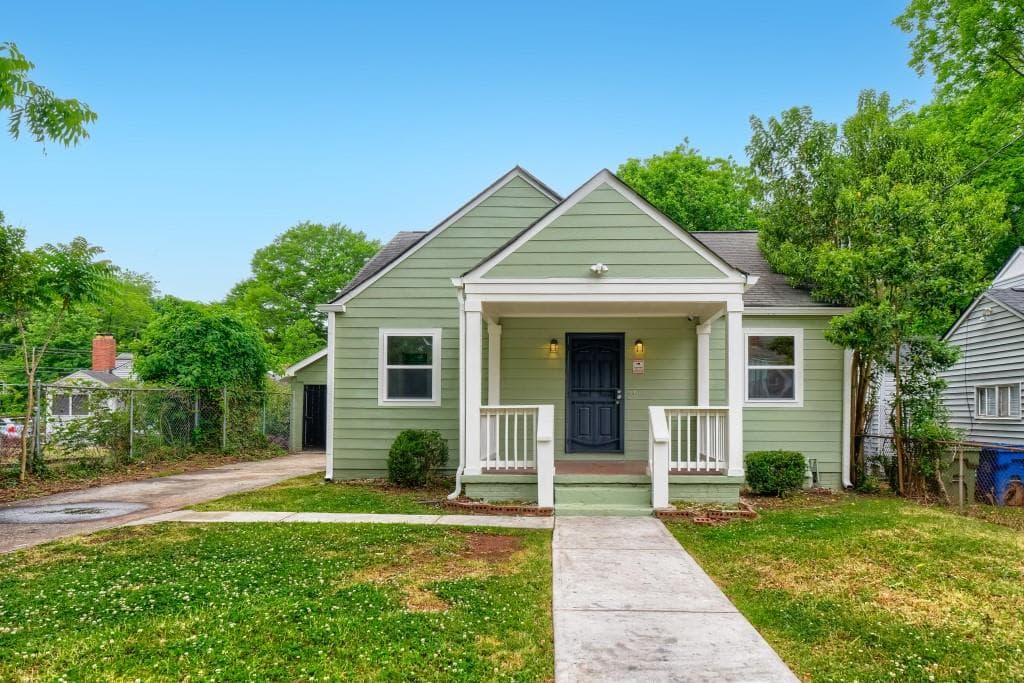 3 bedroom, 2 bathroom, 1,014 sq ft single family residence sold at 195 Rosser Street, Atlanta, GA 30314