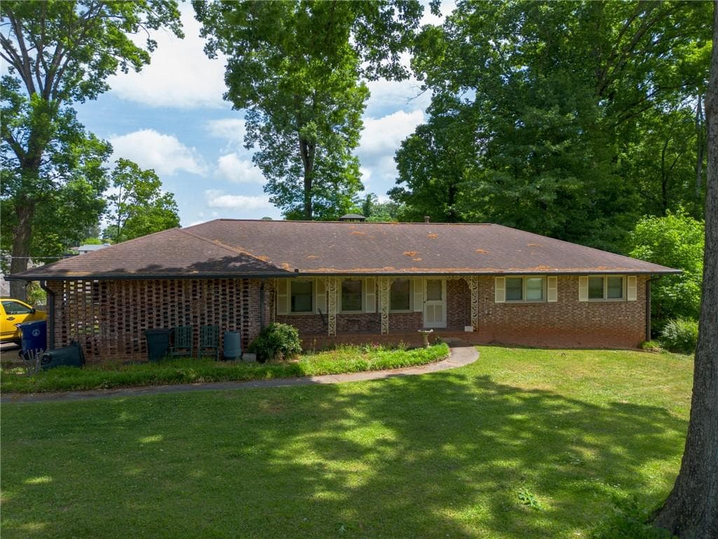 3 bedroom, 3 bathroom, 1,606 sq ft single family residence sold at 499 Dogwood Drive, Lawrenceville, GA 30046