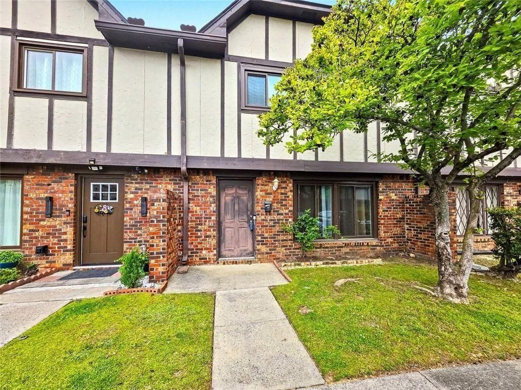 1831 Ashborough Court B, Marietta, GA 30067 — most recent listing photo