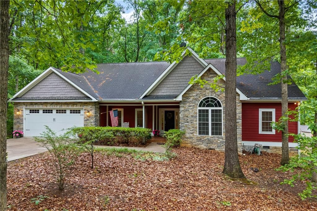 3 bedroom, 2 bathroom, 2,134 sq ft single family residence for sale at 45 Highland Shoals Court, Hartwell, GA 30643