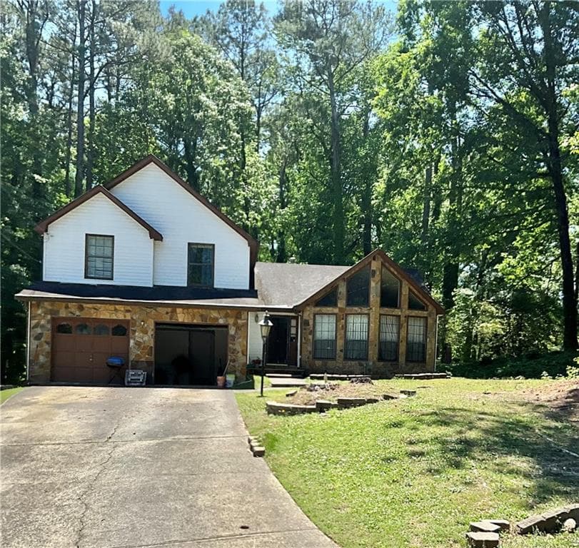3 bedroom, 3 bathroom, 1,700 sq ft single family residence sold at 1876 Beaver Court, Riverdale, GA 30296