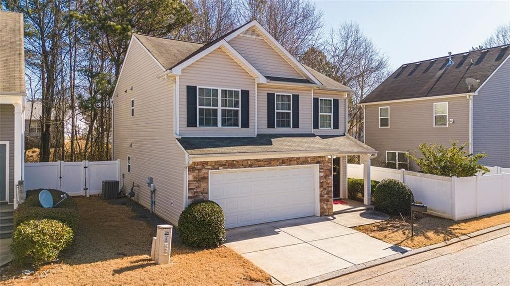 3 bedroom, 3 bathroom, 1,836 sq ft single family residence for sale at 617 Arrowhead Drive, Dallas, GA 30132
