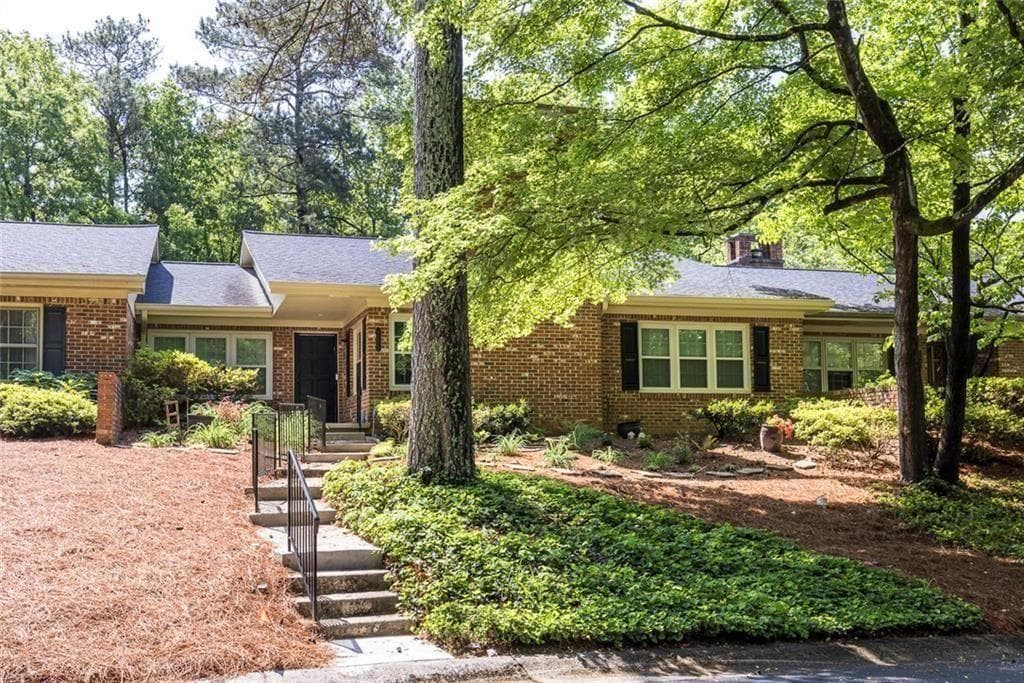 4035 Deerings Drive, Peachtree Corners, GA 30092 — most recent listing photo