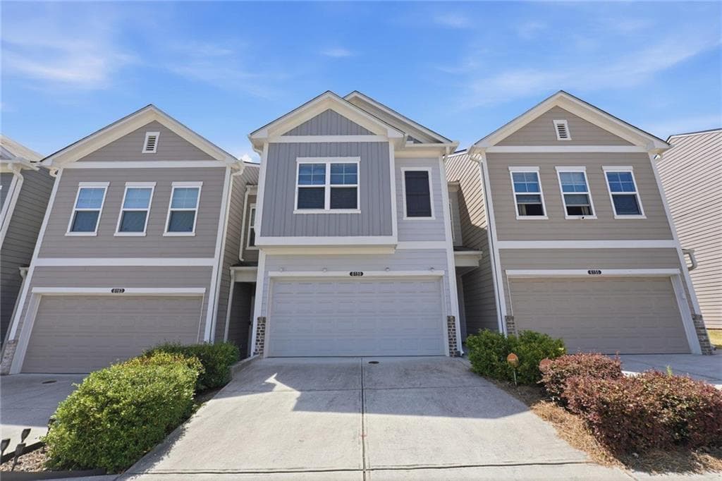 3 bedroom, 3 bathroom, 1,810 sq ft townhouse sold at 6159 Centennial Run, Atlanta, GA 30349