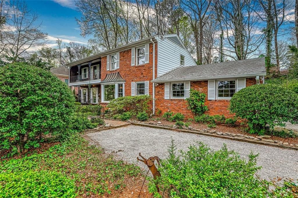 4 bedroom, 3 bathroom single family residence sold at 4550 Runnemede Road, Atlanta, GA 30327