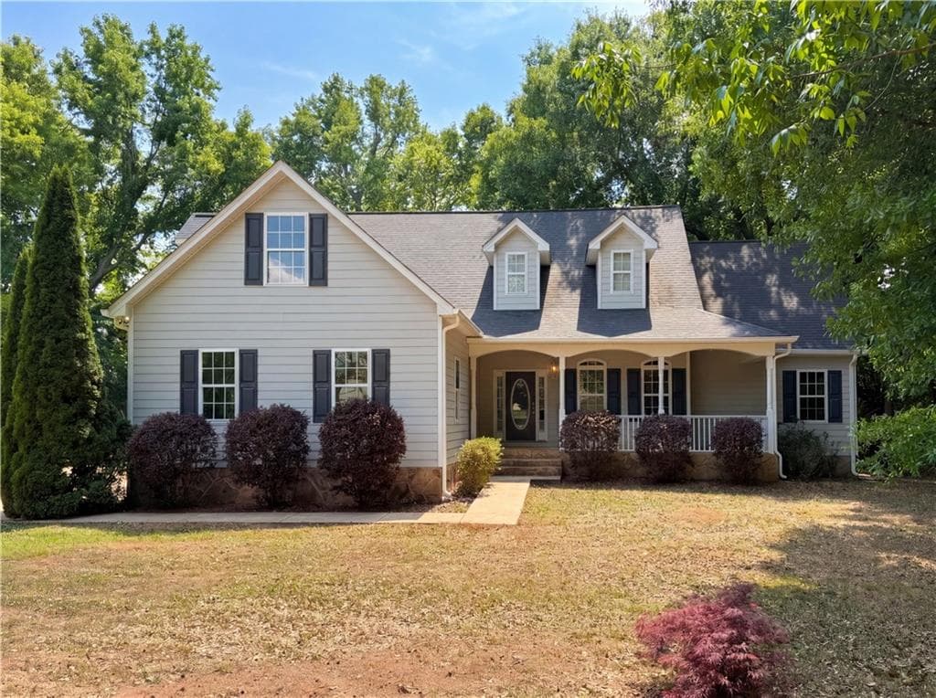 3 bedroom, 2 bathroom, 2,130 sq ft single family residence for sale at 141 Lake Chase Drive, Griffin, GA 30224