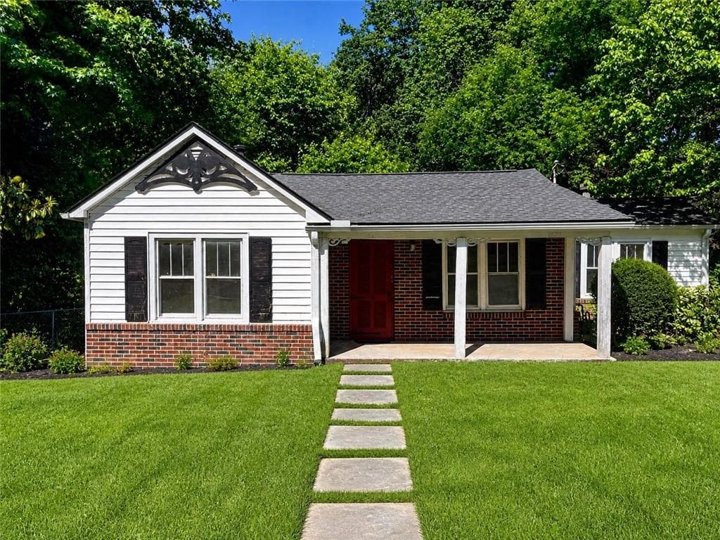 3 bedroom, 1 bathroom, 1,308 sq ft single family residence for sale at 618 Palm Street, Canton, GA 30115
