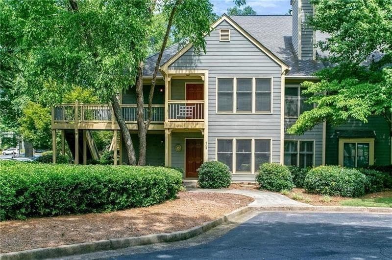 2 bedroom, 2 bathroom, 1,330 sq ft condominium sold at 511 Abingdon Way, Sandy Springs, GA 30328