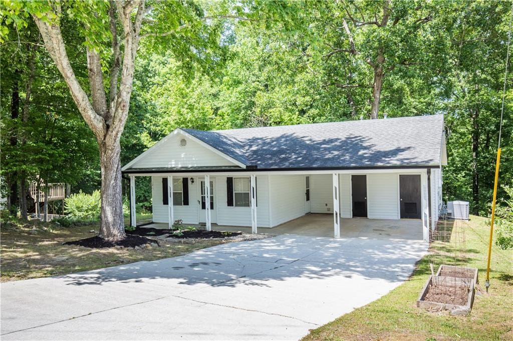 4181 Warren Road, Flowery Branch, GA 30542 — most recent listing photo