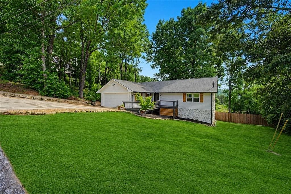 5 bedroom, 2 bathroom, 2,916 sq ft single family residence sold at 14 College Park Drive, Rome, GA 30161