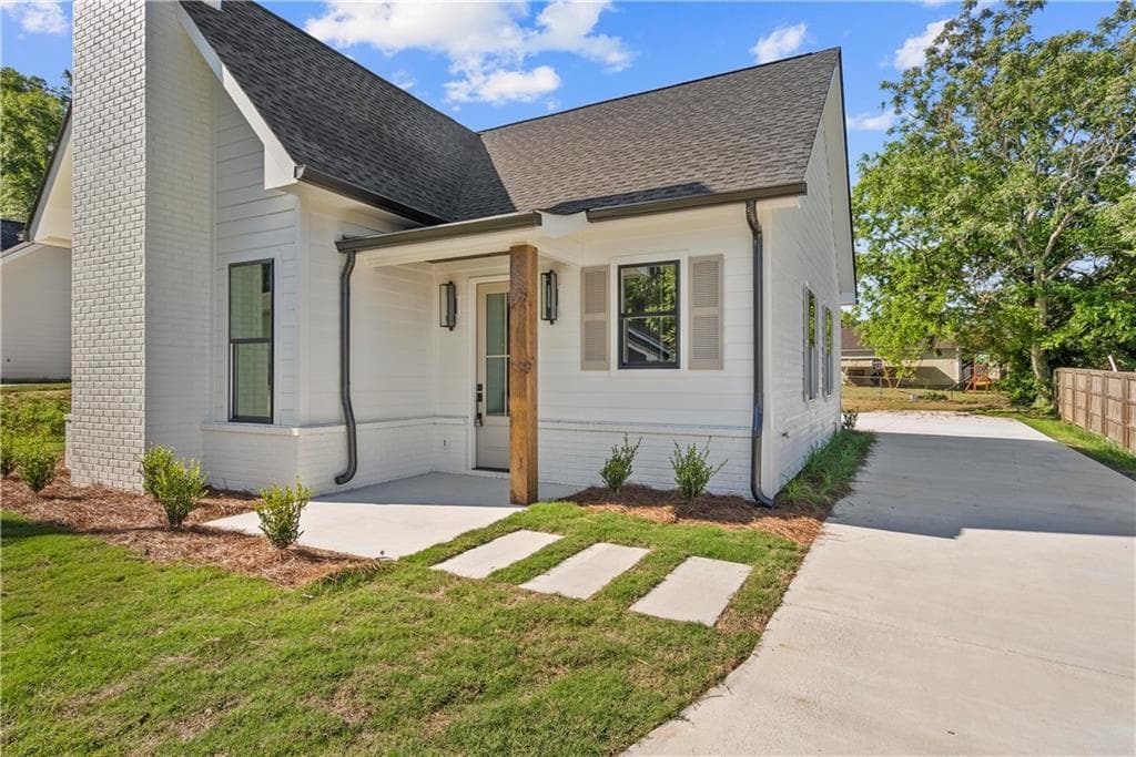 2 bedroom, 2 bathroom, 1,200 sq ft single family residence sold at 59 Old Water Works Road, Calhoun, GA 30701