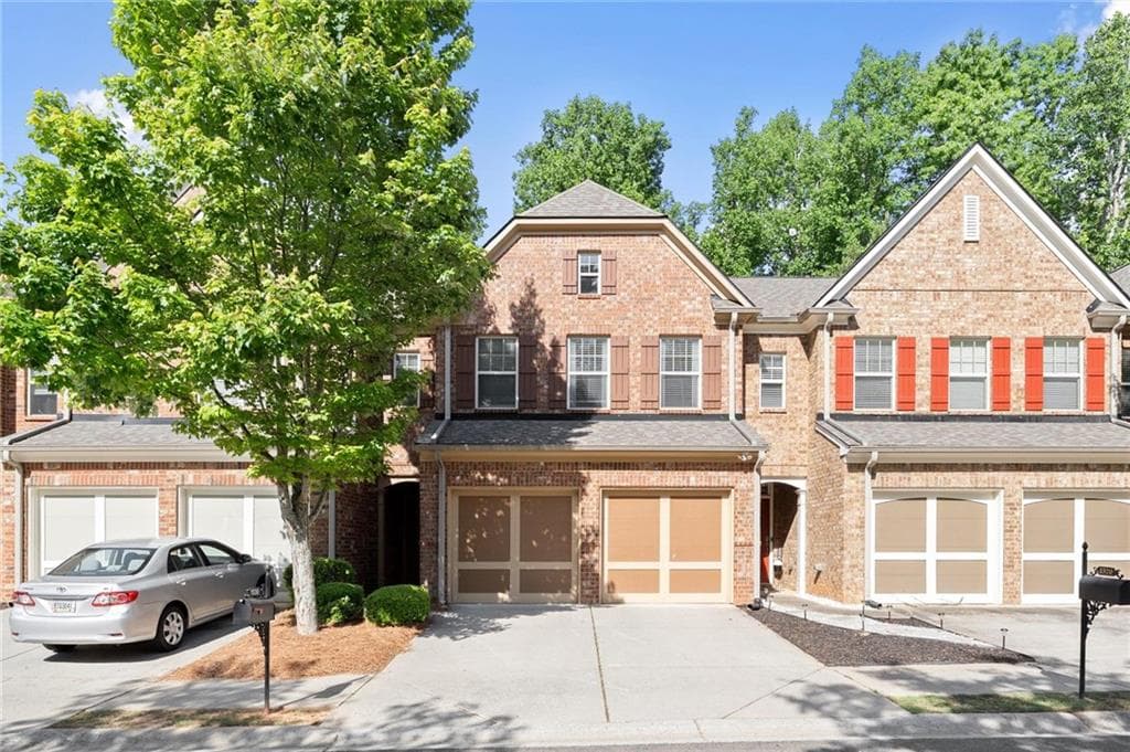 3 bedroom, 3 bathroom, 1,863 sq ft townhouse sold at 1530 Faircrest Lane, Alpharetta, GA 30004