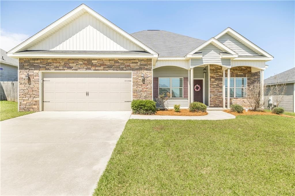 3 bedroom, 2 bathroom, 1,595 sq ft single family residence sold at 103 Gloucester Road, Bonaire, GA 31005