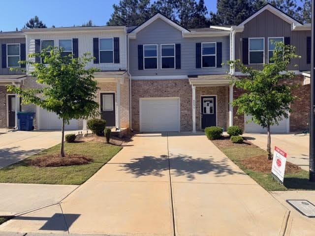 3 bedroom, 3 bathroom, 1,610 sq ft townhouse sold at 3353 Sable Elm Court, Atlanta, GA 30349