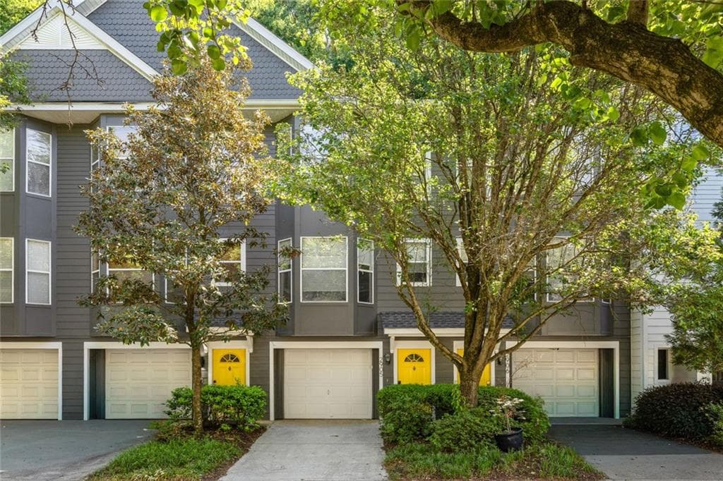 2 bedroom, 2 bathroom, 1,212 sq ft condominium sold at 951 Glenwood Avenue 2905, Atlanta, GA 30316