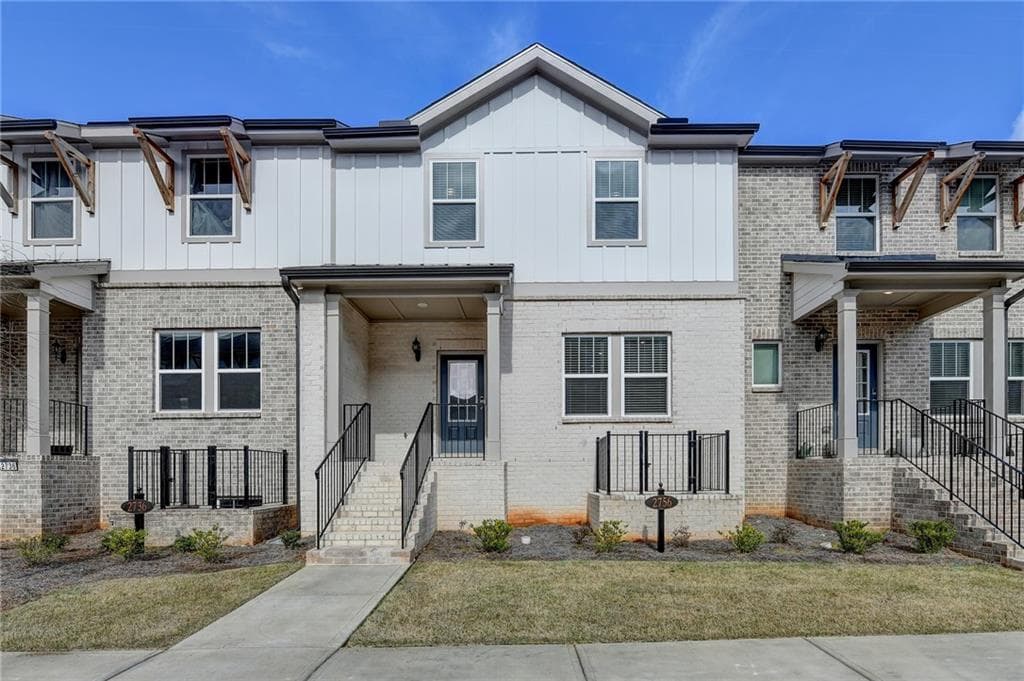 4 bedroom, 4 bathroom, 2,029 sq ft townhouse sold at 2756 Devon Vale Street, Lawrenceville, GA 30044