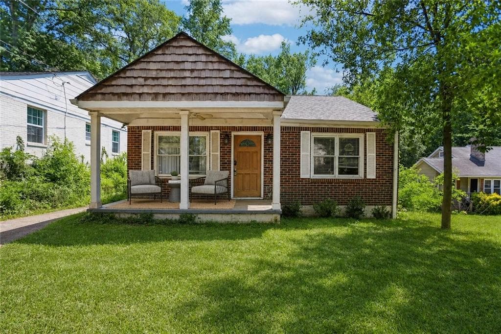 2 bedroom, 1 bathroom, 990 sq ft single family residence sold at 2019 Swazey Drive, Decatur, GA 30032