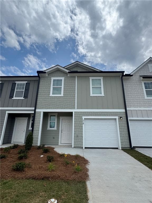 3 bedroom, 3 bathroom, 1,421 sq ft townhouse sold at 518 Robson Drive, Villa Rica, GA 30180