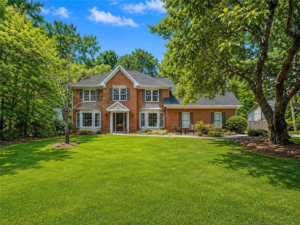 5 bedroom, 3 bathroom, 2,686 sq ft single family residence sold at 897 Fairwood Way, Acworth, GA 30101