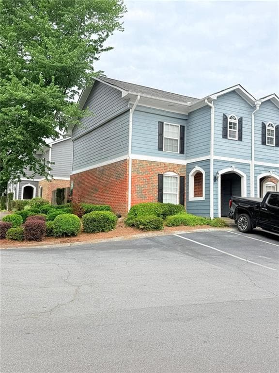 2 bedroom, 3 bathroom, 1,214 sq ft condominium sold at 300 Summer Place, Norcross, GA 30071