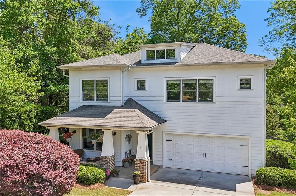 5 bedroom, 3 bathroom, 2,588 sq ft single family residence sold at 333 Ohm Avenue, Scottdale, GA 30079