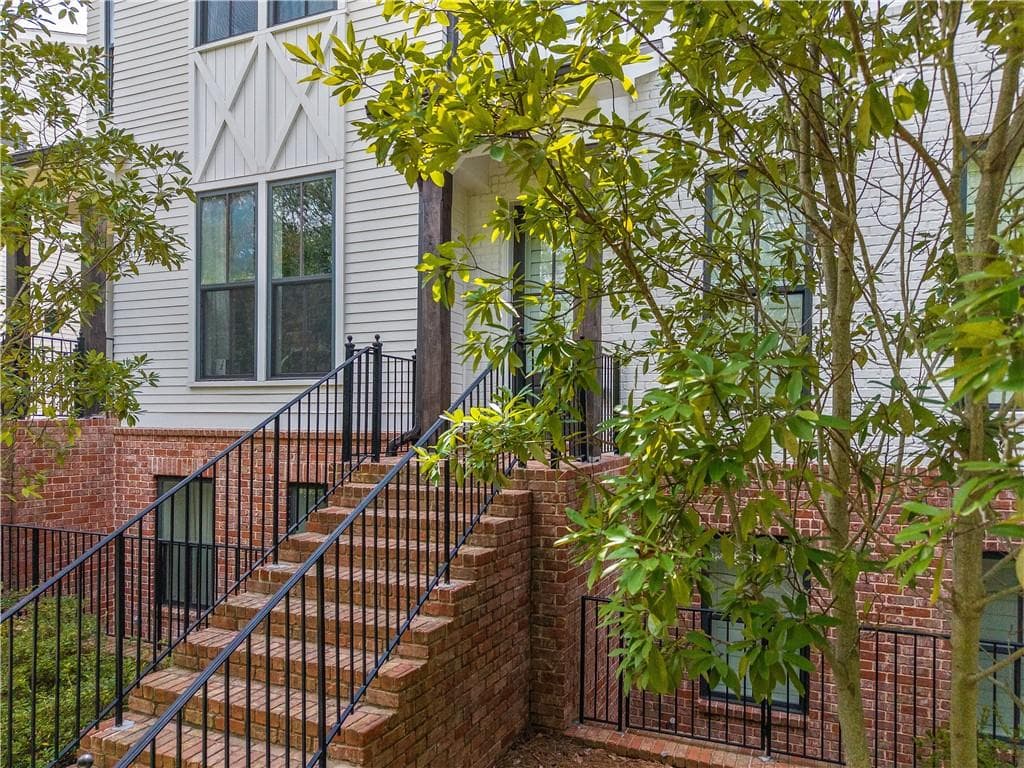 3 bedroom, 4 bathroom, 2,500 sq ft townhouse for sale at 213 Phillips Lane, Alpharetta, GA 30009