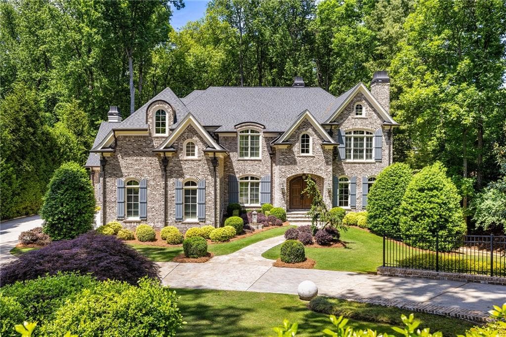6 bedroom, 8 bathroom, 8,678 sq ft single family residence sold at 820 Loridans Drive, Atlanta, GA 30342
