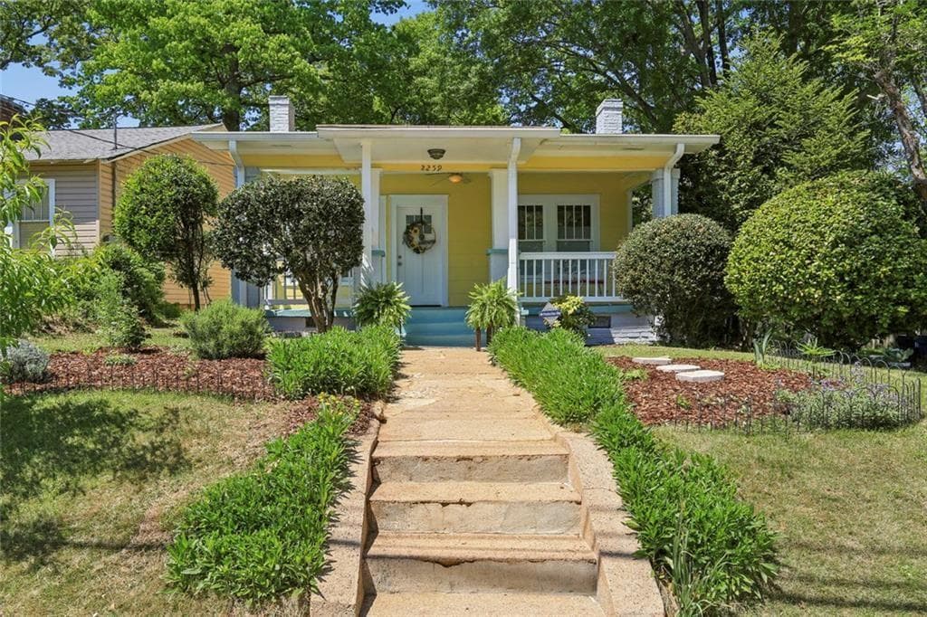 2 bedroom, 1 bathroom, 949 sq ft single family residence sold at 2259 Newnan Street, East Point, GA 30344