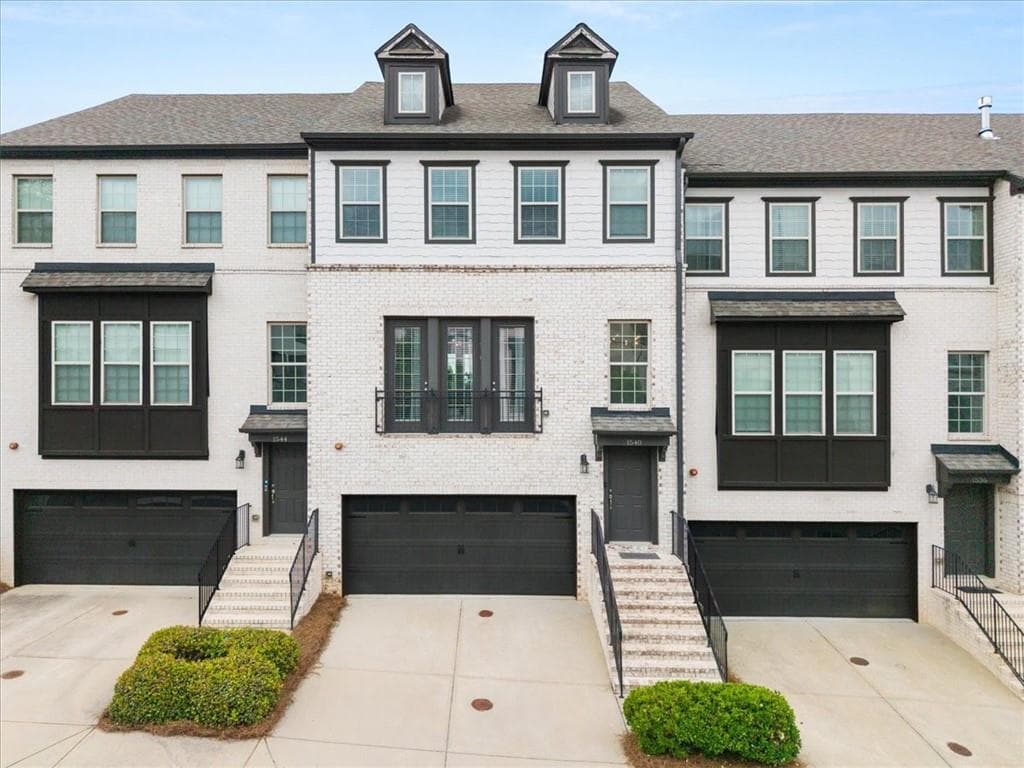 4 bedroom, 4 bathroom, 2,799 sq ft townhouse for sale at 1540 Slopeside Loop, Smyrna, GA 30082